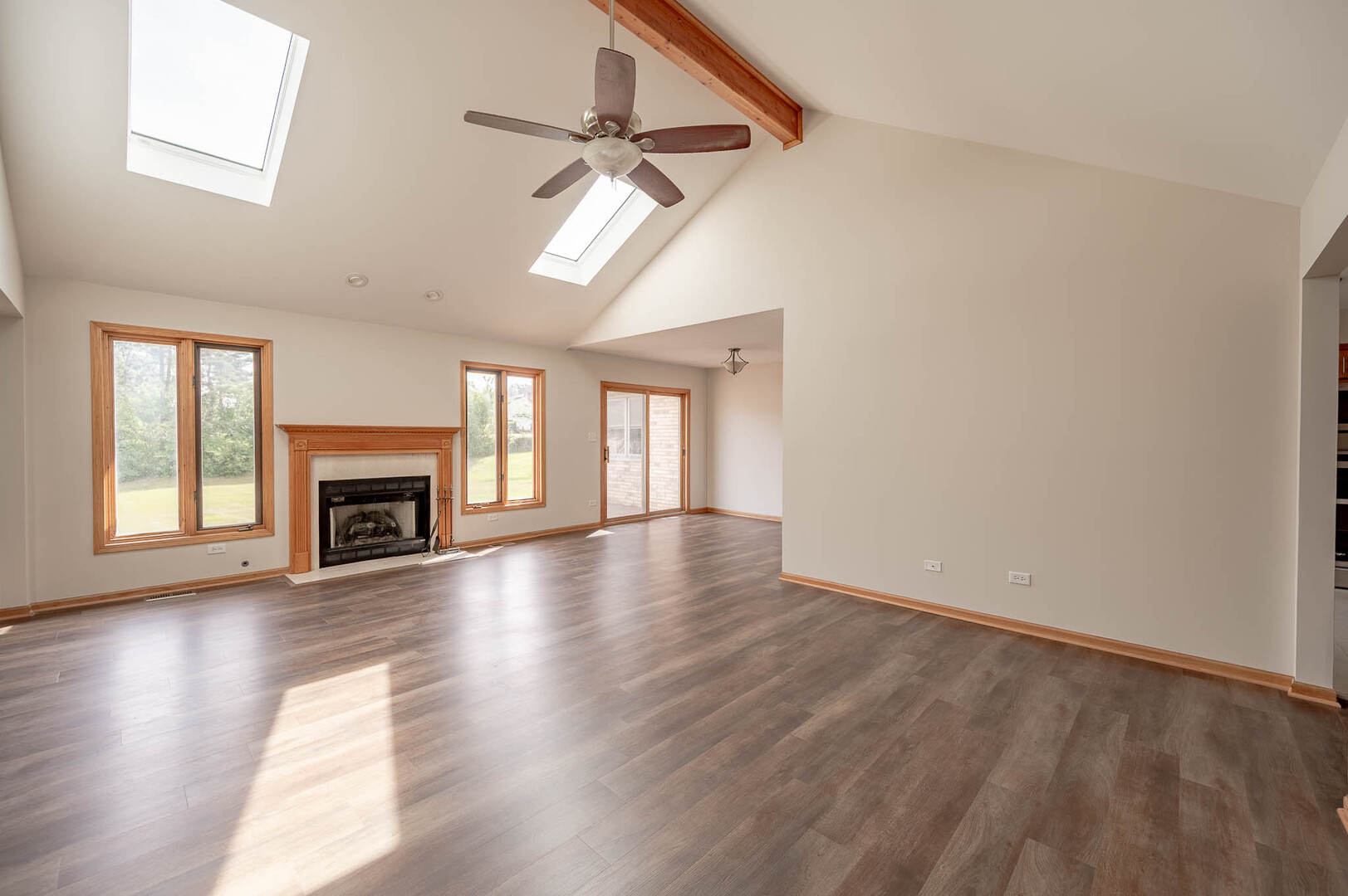 17411 Carlyle Court - Thumbnail 3