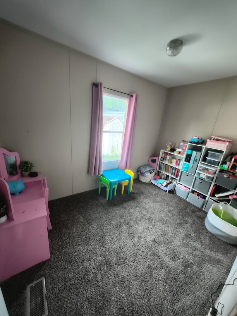 127 Pickwick Drive - Thumbnail 6