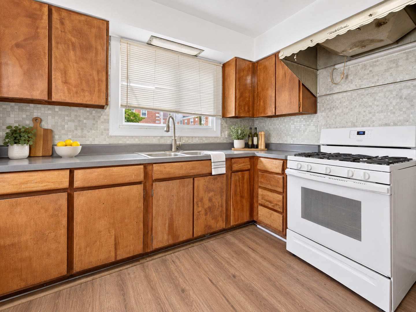 2130 Highland Avenue - Thumbnail 5