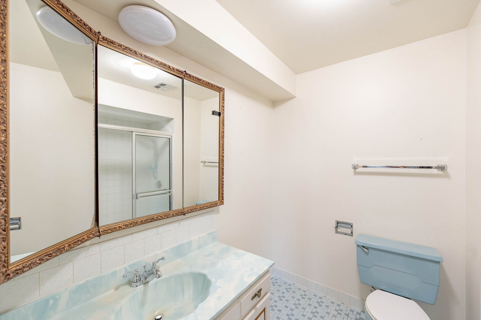 1609 Barry Lane - Thumbnail 16