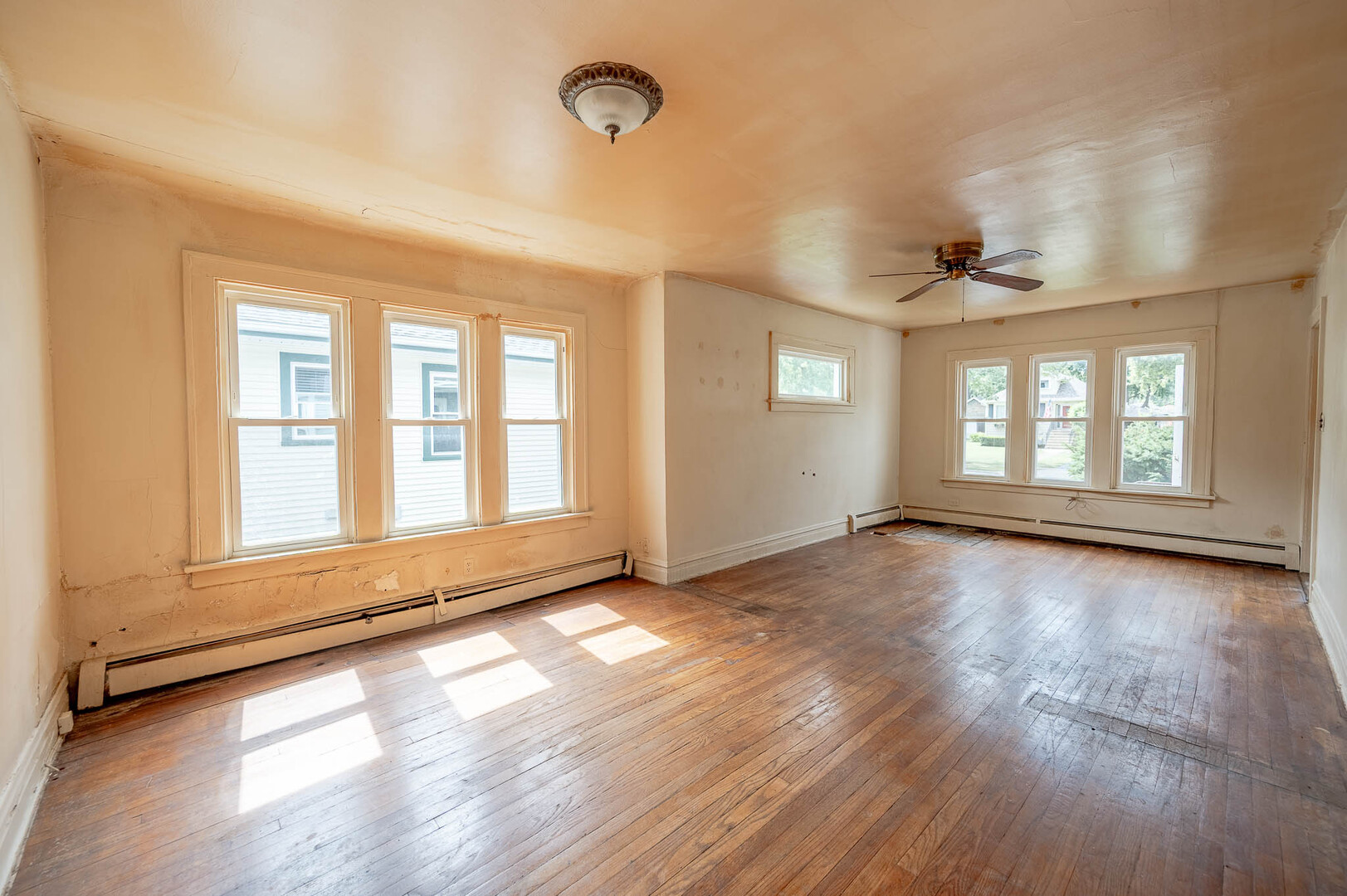 527 Summit Avenue - Thumbnail 4