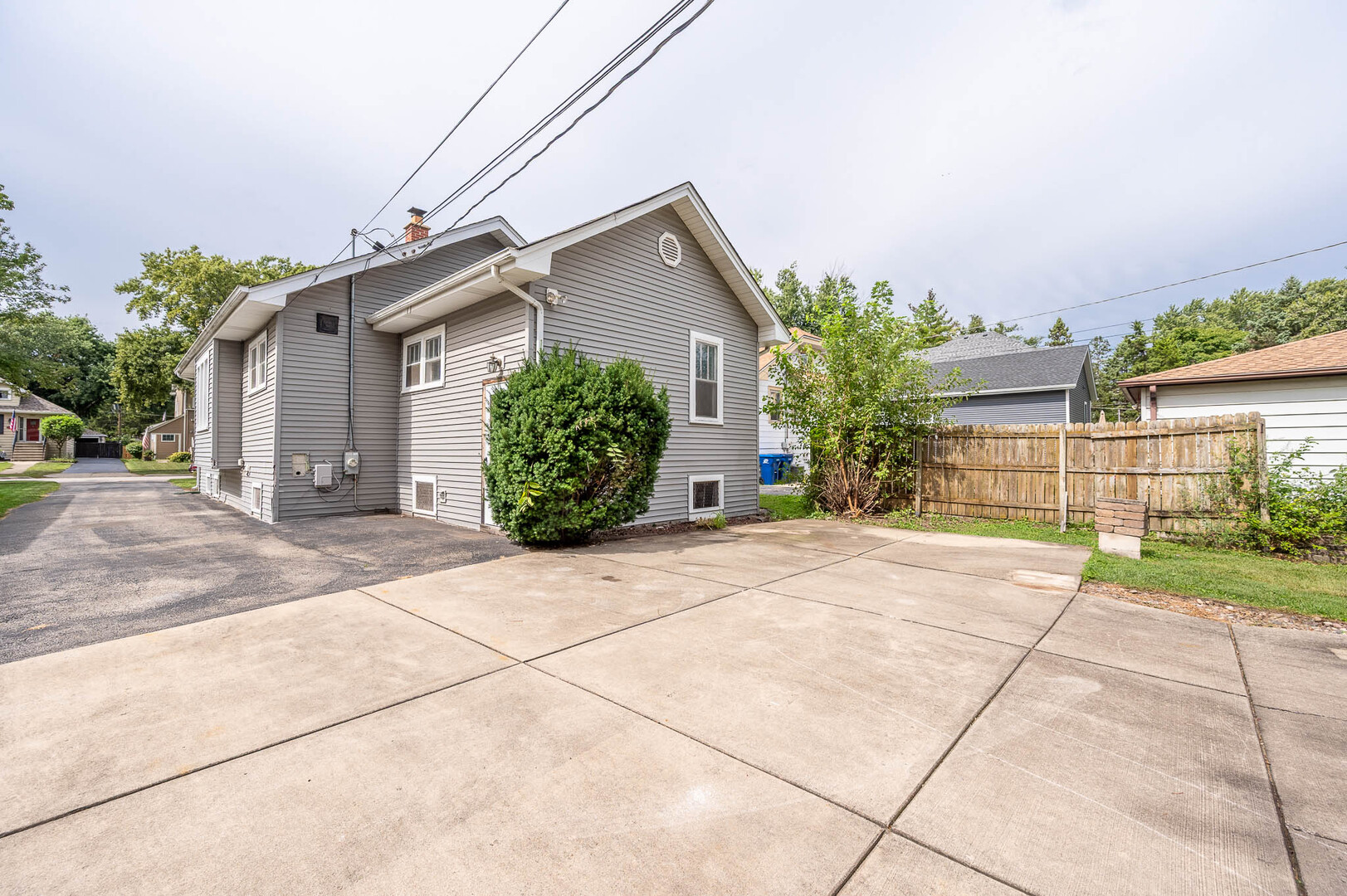 527 Summit Avenue - Thumbnail 13