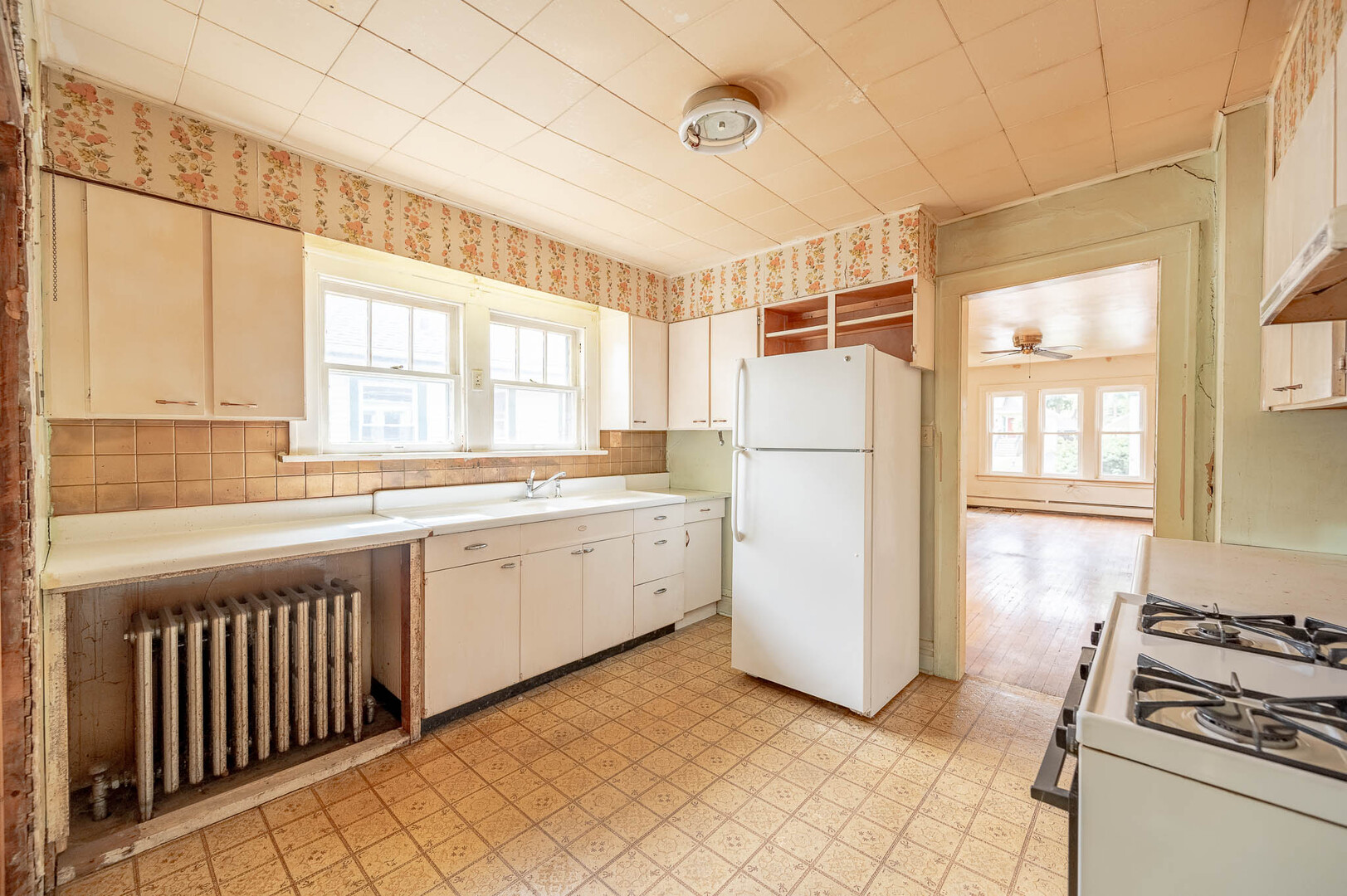 527 Summit Avenue - Thumbnail 7